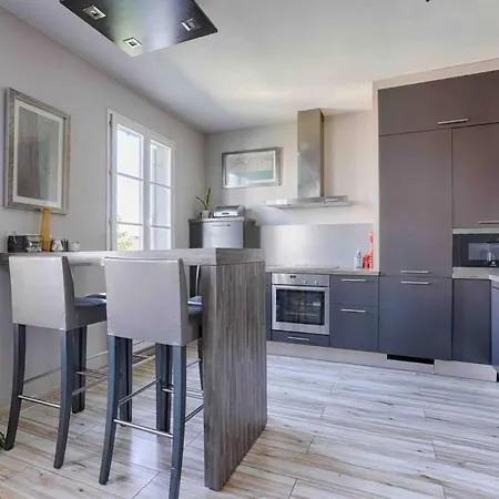 Stylish Duplex Very Near Disneyland Paris With Parking 2-8 Guests Apartment *