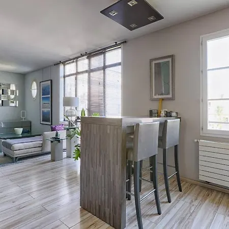 Stylish Duplex Very Near Disneyland Paris With Parking 2-8 Guests